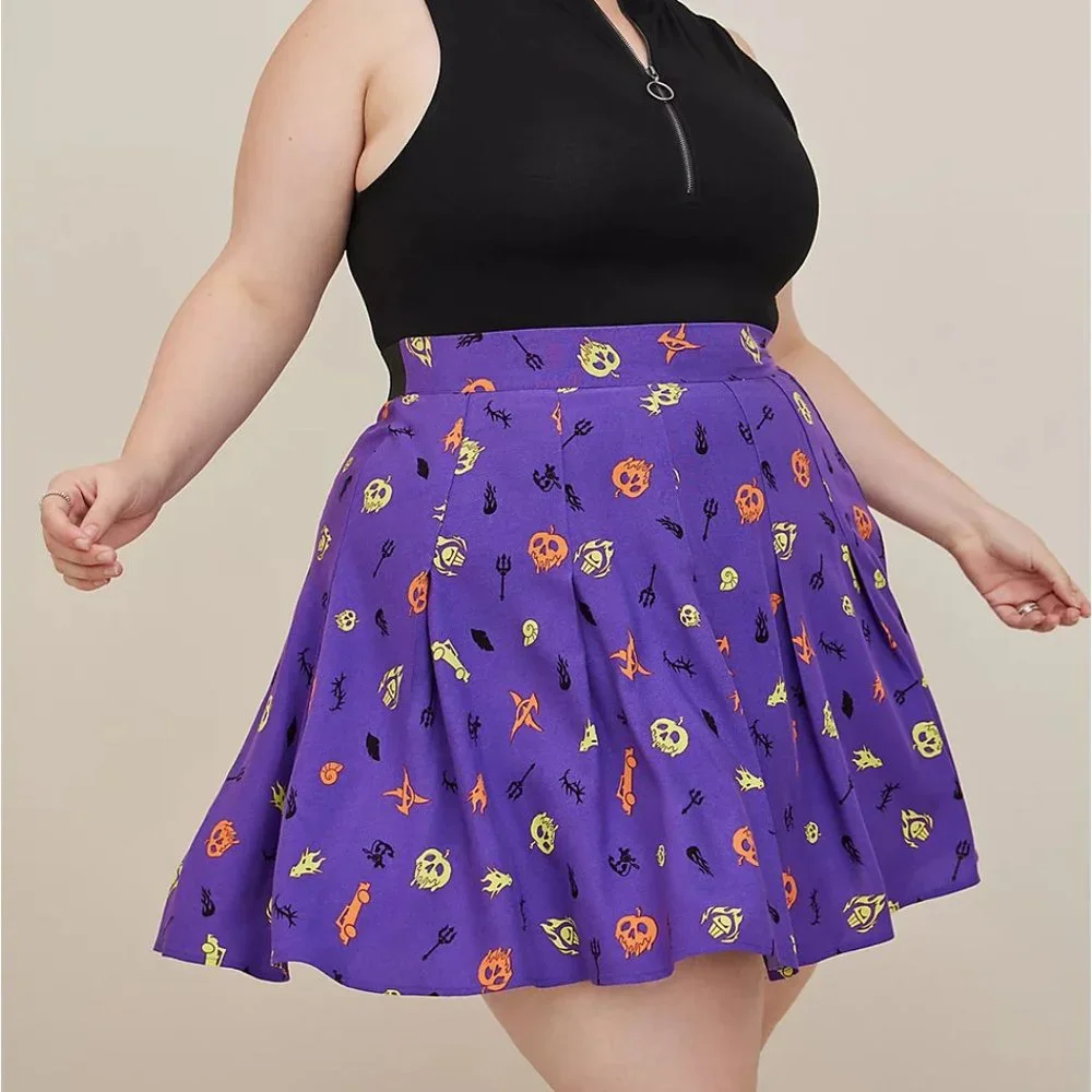 ❤️NWT TORRID DISNEY VILLAINS - HALLOWEEN SKULLS MAGIC MONSTER SKIRT 1X - Picture 1 of 11